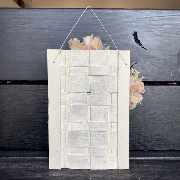 NWOT Hanging Flower Pocket - Picture 2 of 7